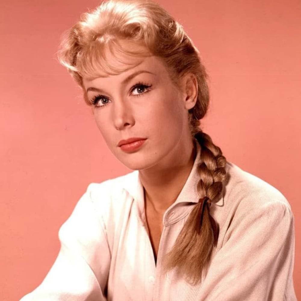 Barbara Eden