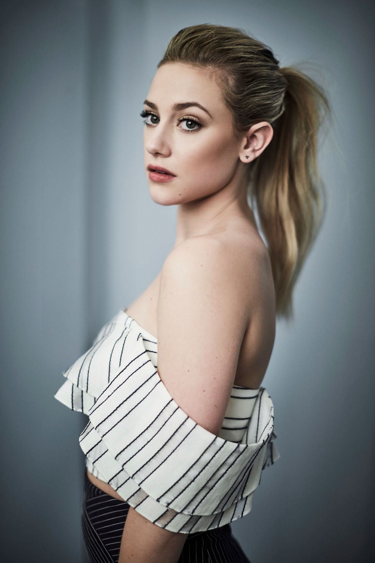 Lili Reinhart