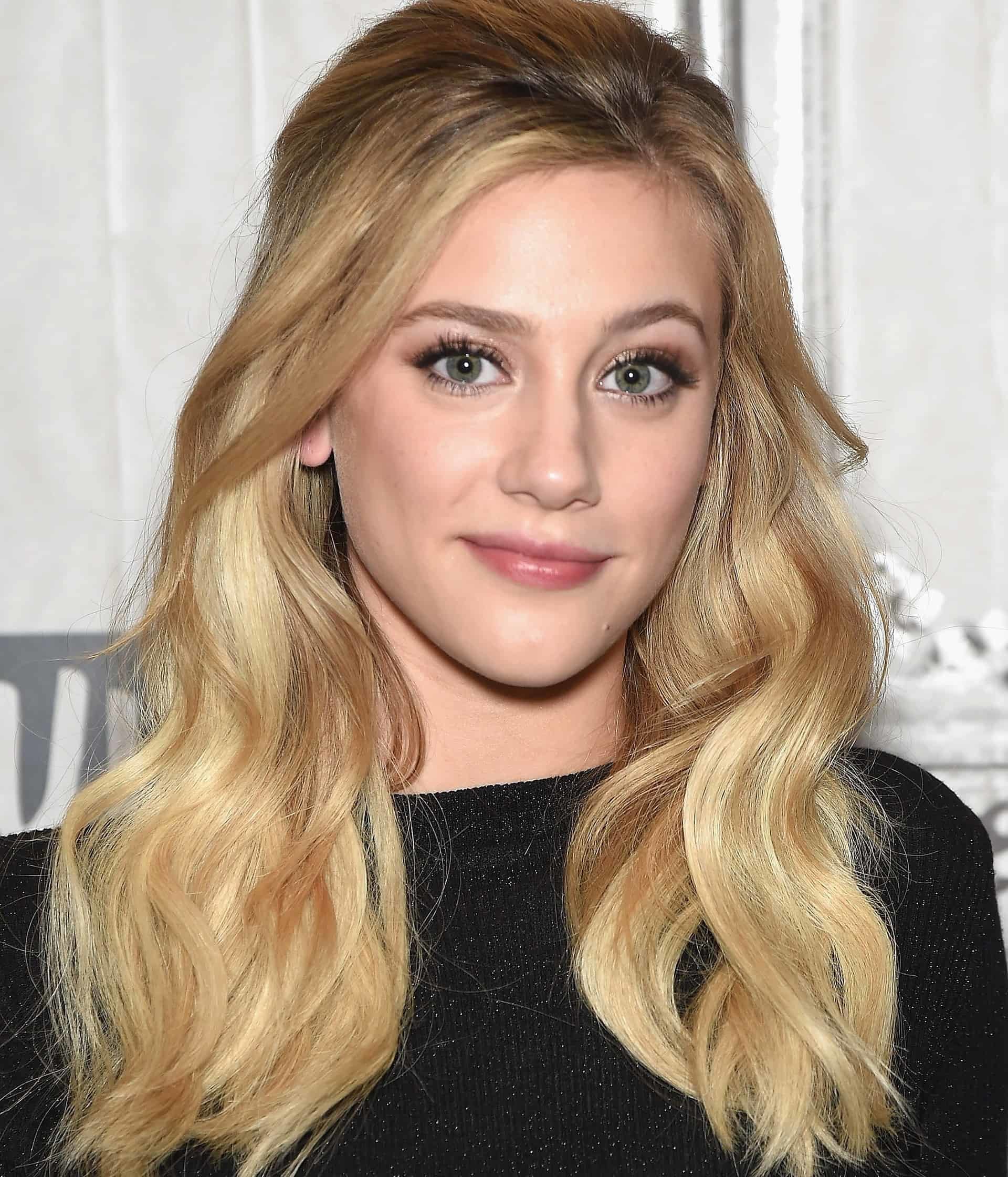 Lili Reinhart