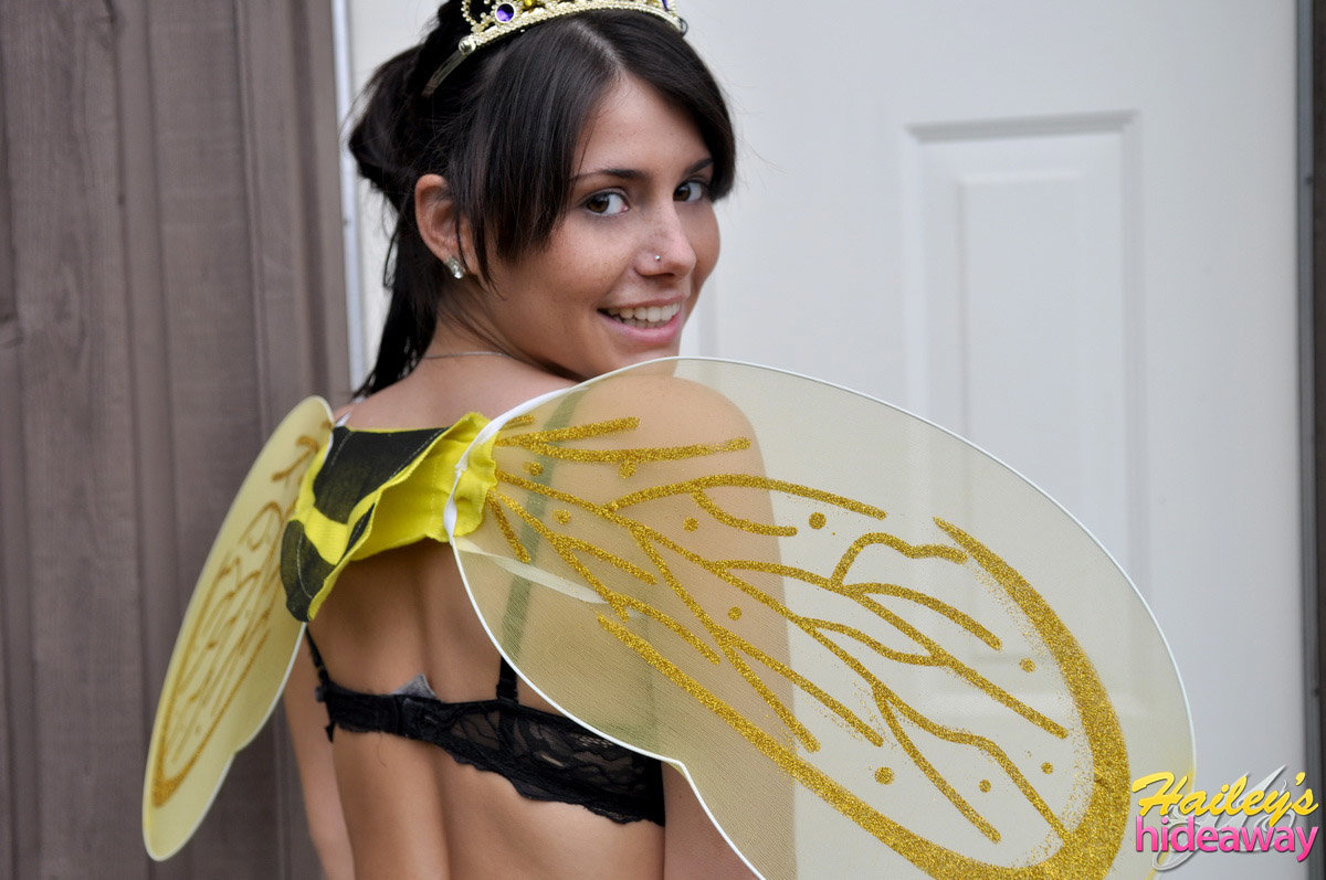 Sexy young amateur Hailey strips her bumble bee costume to show her small ass