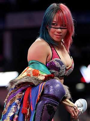 Asuka (wrestler)