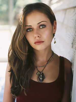 Alexis Dziena