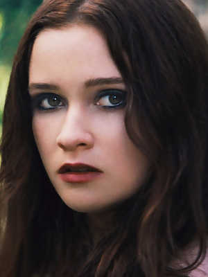 Alice Englert