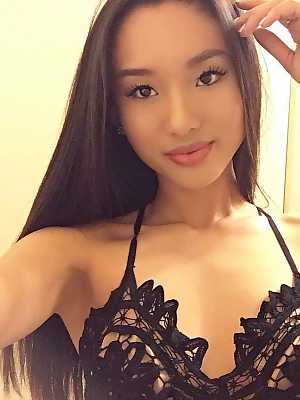 Alina Li