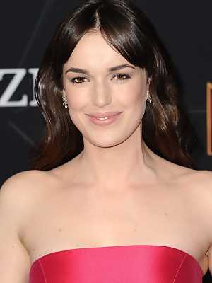 Elizabeth Henstridge