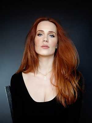 Simone Simons