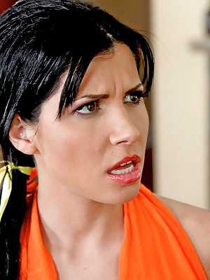 Hot wives Rebeca Linares and Alexis Breeze are into a groupsex