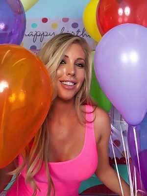 Pornstar Samantha Saint invites her lesbian friends over for birthday party