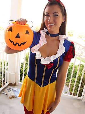 Magnificent brunette babe Alyson Westley flashes her cunt in Halloween costume