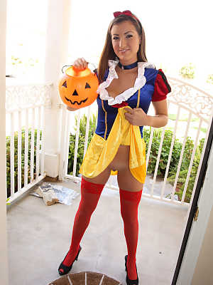 Magnificent brunette babe Alyson Westley flashes her cunt in Halloween costume