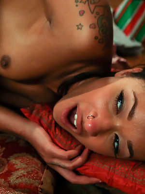 Electro Sluts Alyssa Reece, Skin Diamond