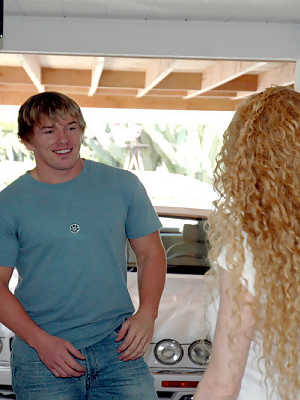 Horny cougar with long crimped hair Annie Body goes A2M with a young man