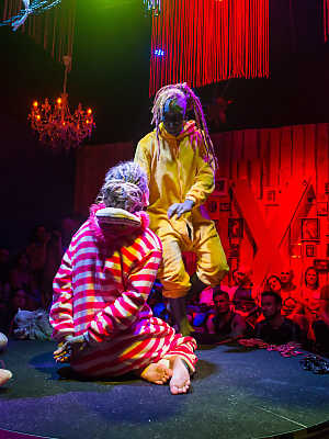 PHOTOSET Crazy SHIBARI SHOW in fetish club by Lily Lu and Anuskatzz, bdsm