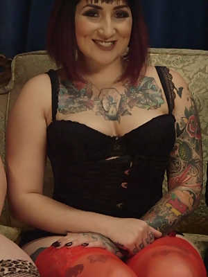 Red-haired BBW April Flores and Camille Black have group sex with inked fellow