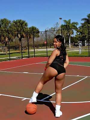 Black fatty Aryana Adin loves outdoor sports and shakes her big ass