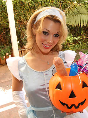 Lusty MILF next door Ashley Sweet comes calling with dildo Halloween treats