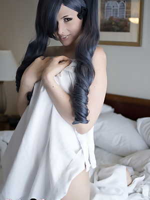 Lovely TS Bailey Jay seducing on the bed