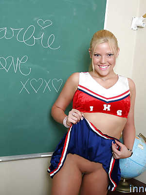 Huge ass and tit blonde schoolgirl teen Barbie looks so sexy naked