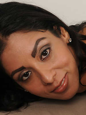 Petite Latina MILF Bianca Mendoza flaunts her amazing tits & pussy up close