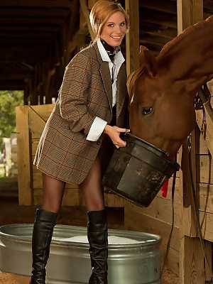Brunette equestrian Bree Morgan strips & spreads wet petite ass in barn bath
