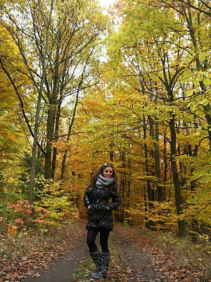 Hot glamour model Dana Harem strips & poses during a fall photoshoot in nature