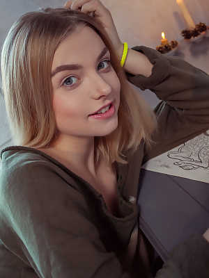 Belarusian teen Daniel Sea exposes her big tits & holes while eating a cake