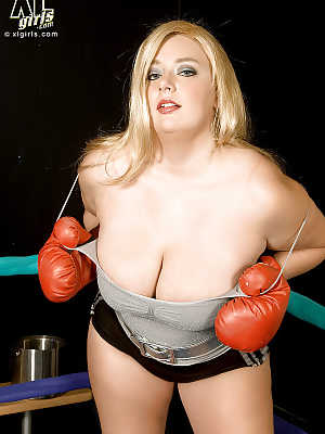 Chubby hottie Daphne Carter loves boxing and fucking hard core in the ring