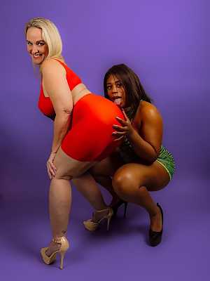 Curvaceous ebony Shanice Luv & fatty Dee Siren show off their big butts