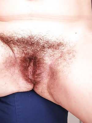 Fatty milf Eva I shows off her pretty hairy muff in close-up