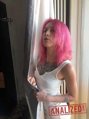 Pink-haired teen Yara Phoenix takes selfies of her hot naked tattooed body