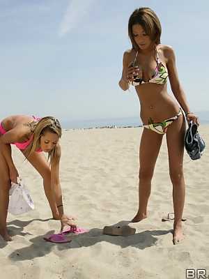 Priscilla Milan and Halia Hill strip off bikini for reality groupsex
