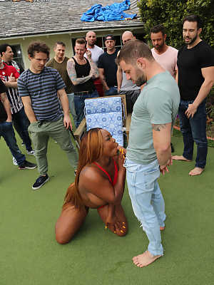 Ebony nympho with a huge ass Jayden Starr enjoys an outdoor IR gangbang