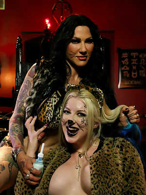 Busty American chicks Leya Falcon & Jenevieve Hexxx get dressed up as cats