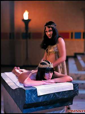 Two horny babes in Cleopatra costume Jessica May and Julia Taylor share a cock