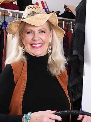 Chubby aged blonde Judy Belkins unveiling big mature tits in straw hat